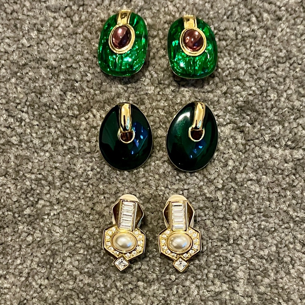 3 Pairs Vintage Collectors Items Clip On Earrings BONUS Scarf Clip
